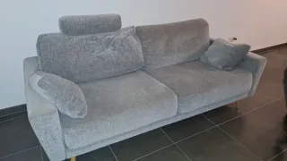 Sofá nórdico 2 plazas gris seminuevo.REBAJA