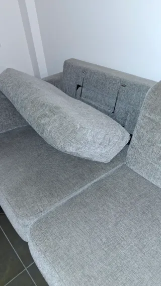 Sofá nórdico 2 plazas gris seminuevo.REBAJA