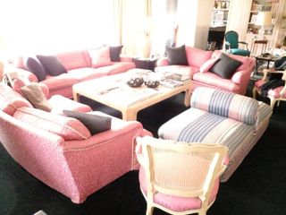 Precioso mueble y 3 sofás: 2 de 2 plazas y 1 de 3