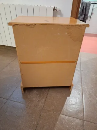 Mesita de noche de madera