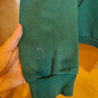 Sudadera Puma Verde Talla 15-16 años.