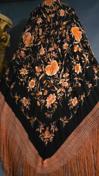 Manton de Manila Antiguo Bordado Flores Naranja