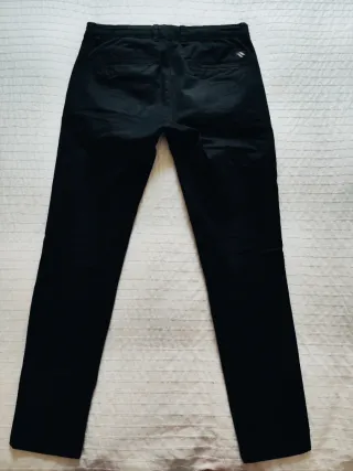 Pantalón chino azul marino