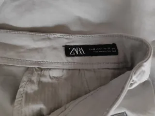 Pantalón chino beige
