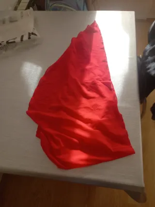 Colgante y corbata de seda para mujer + falda