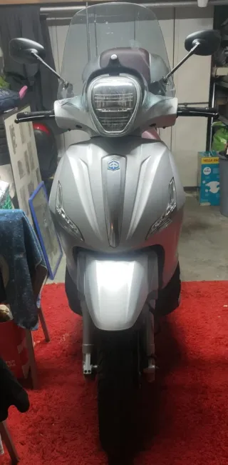 Piaggio Beverly Sport Touring 350cc (33,32cv)