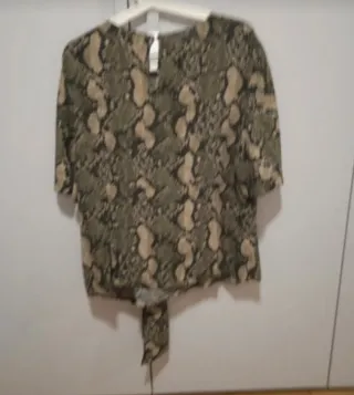Blusa mujer talla 46 estampado serpiente