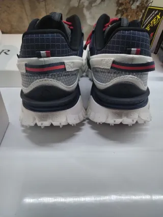 Zapatillas Moncler Gore-Tex Azul/Blanco, nuevas.