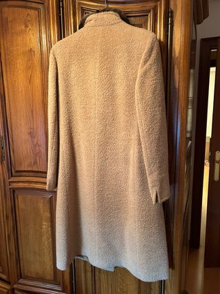 Abrigo de alpaca con detalles de pelo