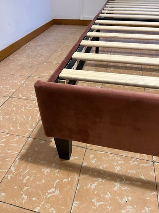 Cama 140x200 con cabezal capitoné