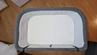 Minicuna colecho Kinderkraft gris