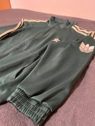 Chaqueta Adidas Originals Verde y Beige