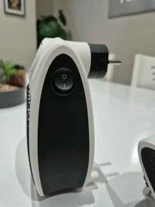 Dos Calefactores Eléctricos Portátiles