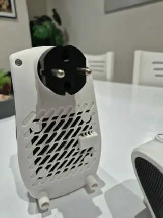 Dos Calefactores Eléctricos Portátiles