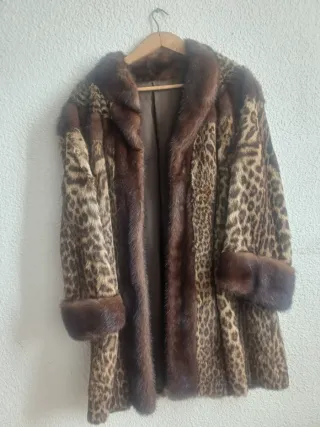 Abrigo de piel estampado ocelote