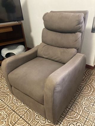 Poltrona reclinabile con poggiapiedi