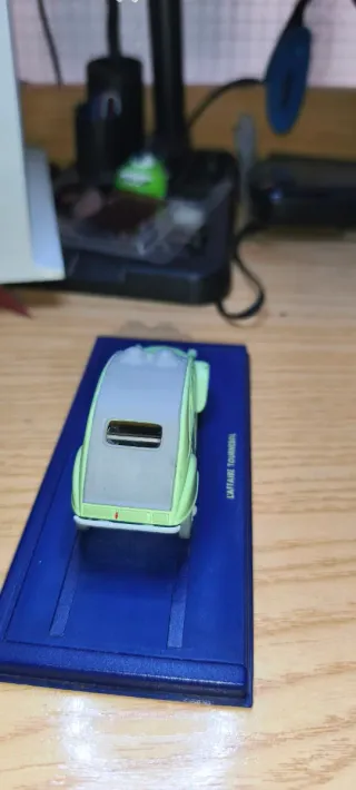 Figura Tintin Coche de colección Citroën 2CV