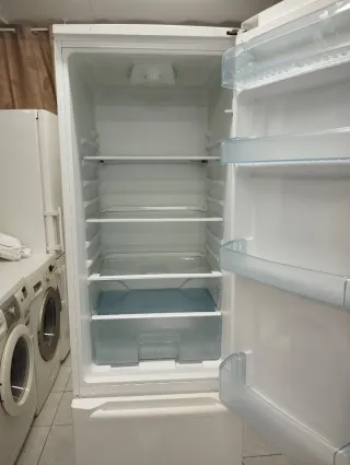 NEVERA BEKO MARCA BEKO de ancho 55