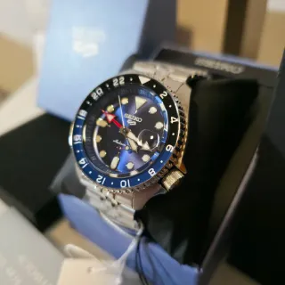 Reloj Seiko SKX Sports GMT Automático