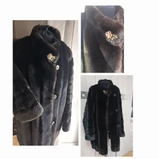 Bellissima ecopelliccia sintetica marrone scuro