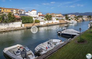 Piso en venta en Empuriabrava en Castelló d´Empúries