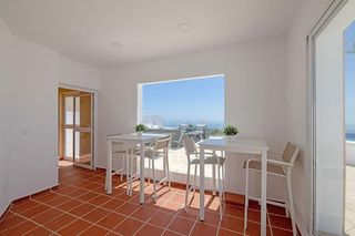 Piso en venta en Puerto de la Duquesa en Manilva