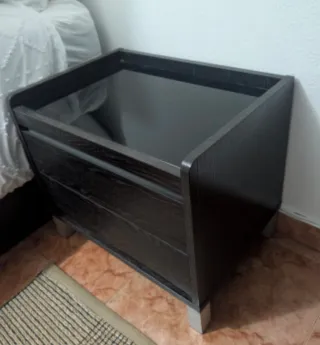 Cómoda, dos Mesitas y Estantería