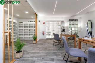 Local comercial en venta en Padul