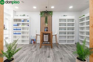 Local comercial en venta en Padul