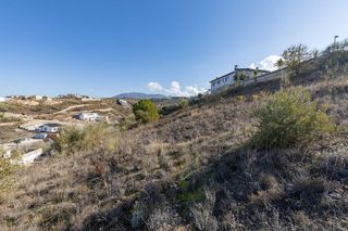 Terreno en venta en Zubia (La)