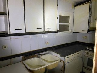 Local comercial en venta en La Teixonera en Barcelona