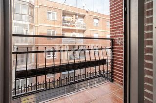 Piso en alquiler en Avenida de la Paz en Xirivella