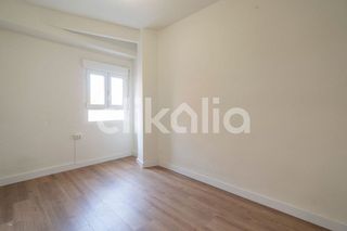 Piso en alquiler en Avenida de la Paz en Xirivella