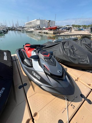 Moto de agua SeaDoo GTI SE 170 ocasión