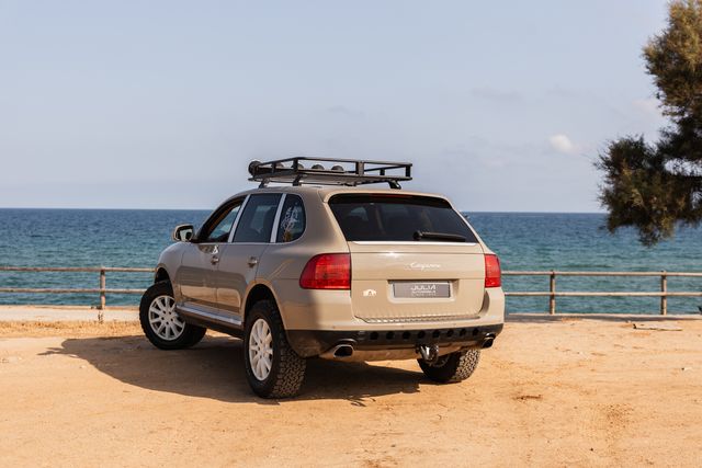 Porsche Cayenne V6 OVERLAND (Manual)