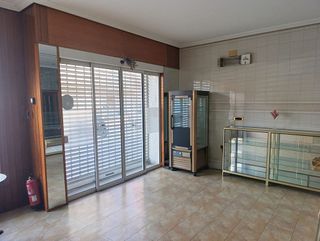 Local comercial en venta en Zona Llombai en Burriana
