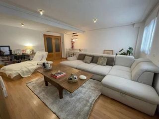 Piso en venta en Los Ángeles en Alicante