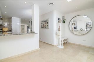 Casa adosada en alquiler en Los Naranjos - Las Brisas en Marbella