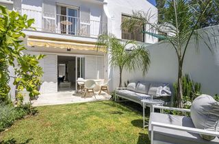 Casa adosada en alquiler en Los Naranjos - Las Brisas en Marbella