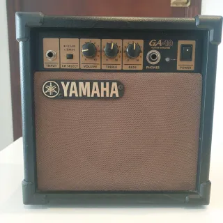 Amplificador Guitarra Yamaha GA-10