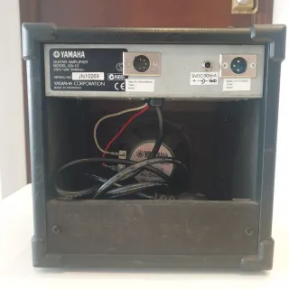 Amplificador Guitarra Yamaha GA-10