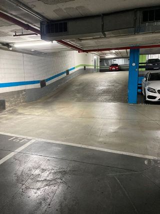 Garaje en venta en Artigas - Llefià en Badalona