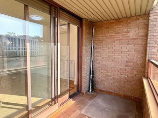 Piso en alquiler en Costillares en Madrid