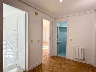 Piso en alquiler en Costillares en Madrid