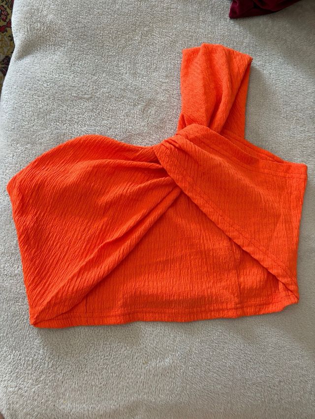 Top Asimétrico Naranja