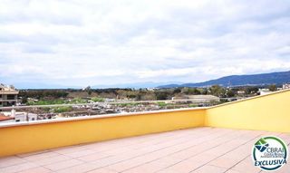 Piso en venta en Salatar en Roses