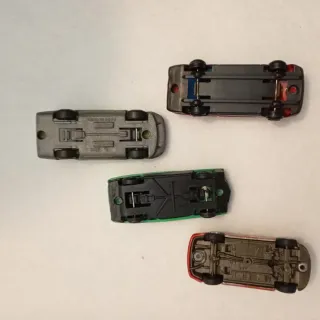 Set 4 macchinine giocattolo