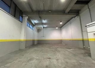 Nave industrial en alquiler en Port en Badalona