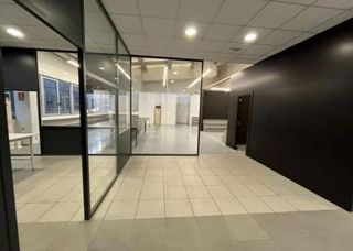 Nave industrial en alquiler en Port en Badalona