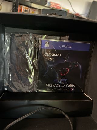 Mando Nacon Revolution Pro Controller 2 PS4